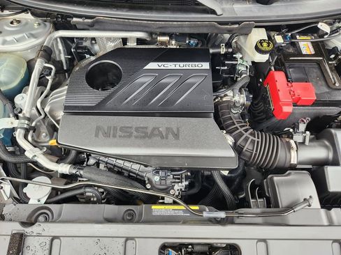 Used 2023 Nissan Rogue SV image 16
