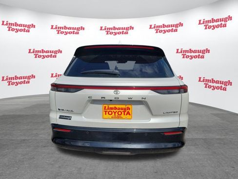 Used 2025 Toyota Crown Signia Limited image 28