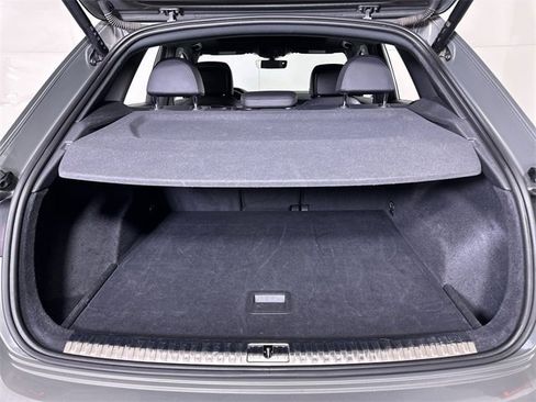 Used 2024 Audi Q3 2.0T Premium image 27