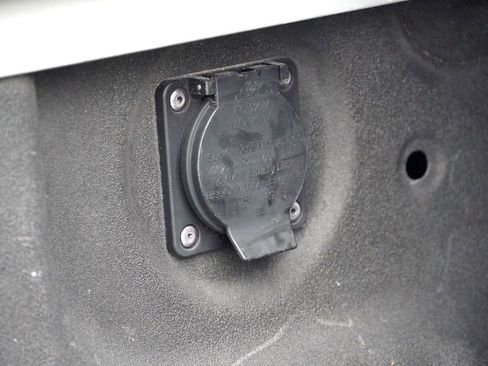 Used 2020 Nissan Titan PRO-4X w/ Pro-4x Convenience Package image 39