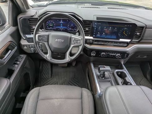 Used 2023 Chevrolet Silverado 1500 RST AWD/4WD image 16