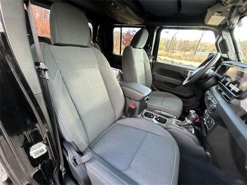 New 2026 Jeep Gladiator Sport AWD/4WD image 14