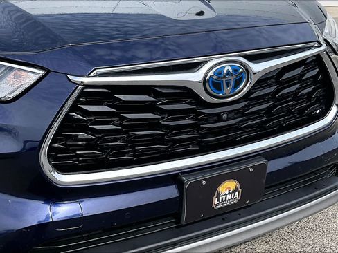 Used 2020 Toyota Highlander Platinum AWD/4WD image 32