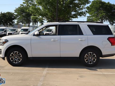 Used 2022 Ford Expedition XLT AWD/4WD image 6