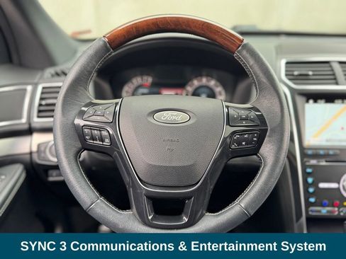 Used 2018 Ford Explorer Platinum image 8