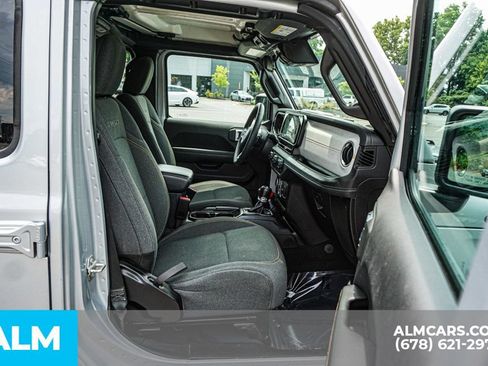 Used 2024 Jeep Wrangler Unlimited Sahara AWD/4WD image 23