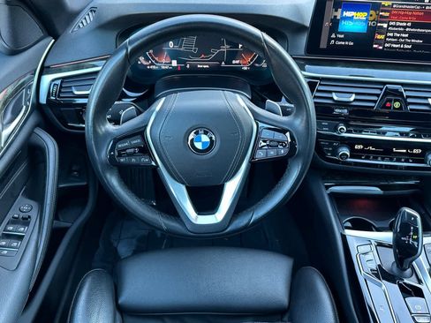 Certified 2023 BMW 530i w/ Convenience Package image 17