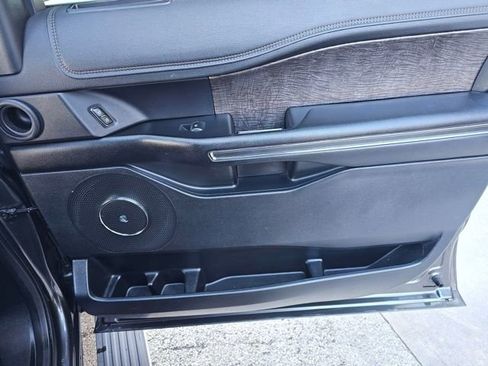 Used 2019 Ford Expedition Limited w/ Equipment Group 302A image 28