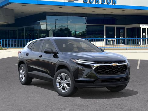 New 2026 Chevrolet Trax LS image 7