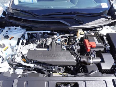 Certified 2026 Nissan Rogue SV FWD image 7