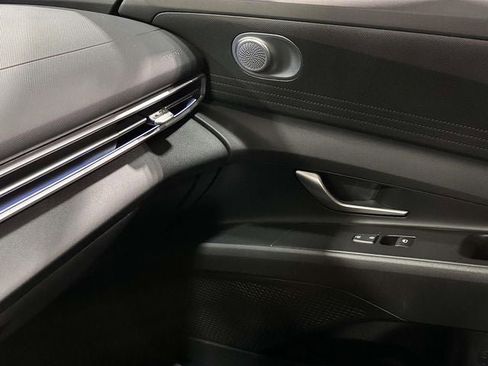 Used 2024 Hyundai Elantra SEL image 30