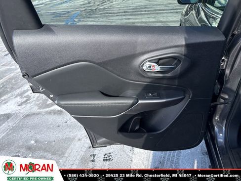 Used 2022 Jeep Cherokee Latitude Lux w/ Sun & Sound Group image 23