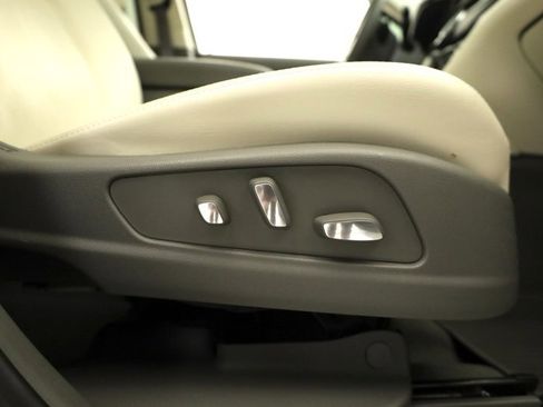 Used 2023 Cadillac XT6 Premium Luxury w/ Technology Package image 33