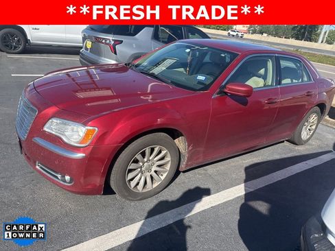Used 2013 Chrysler 300 w/ Driver Convenience Group image 2