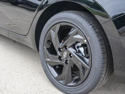 New 2026 Hyundai Elantra SEL Sport Premium FWD image 7