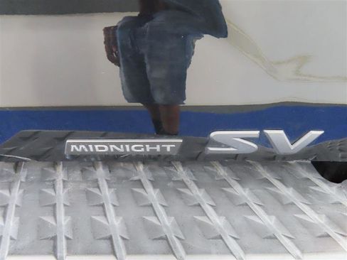 Used 2023 Nissan Titan SV w/ SV Convenience Package image 13