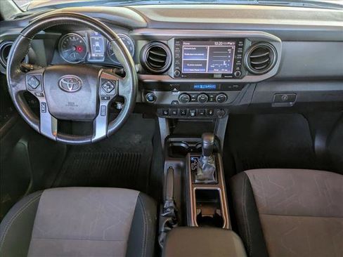 Used 2022 Toyota Tacoma TRD Sport image 16