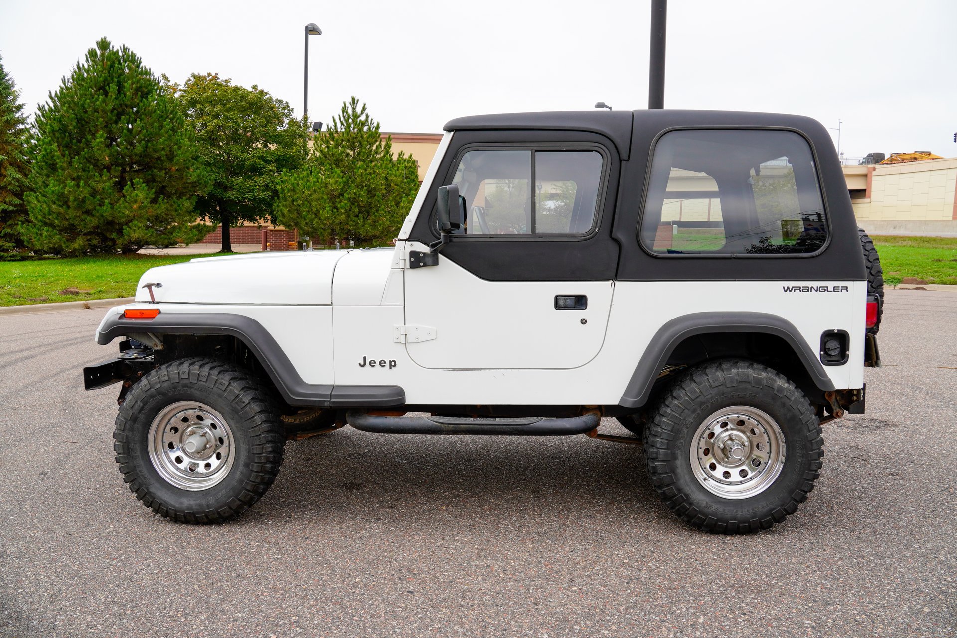 Used 1992 Jeep Wrangler 4WD image 7
