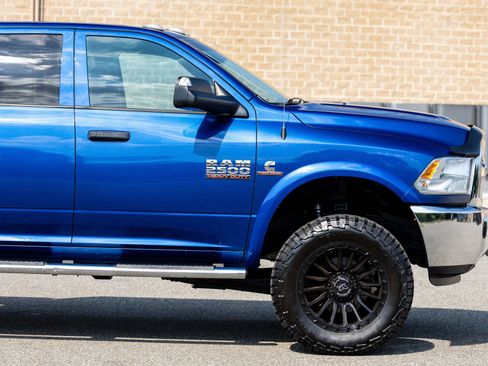 Used 2015 RAM 2500 Tradesman w/ Chrome Appearance Group AWD/4WD image 8