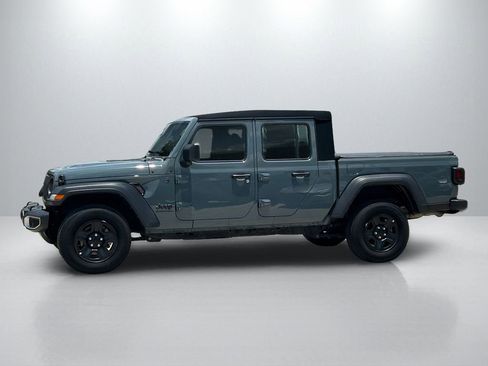 Used 2024 Jeep Gladiator Sport AWD/4WD image 8