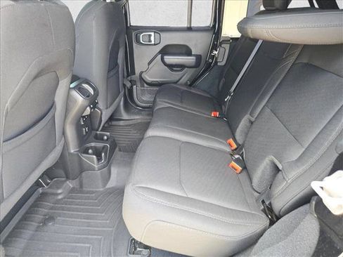 Used 2022 Jeep Wrangler Unlimited Sport w/ Sun And Sound Package AWD/4WD image 18
