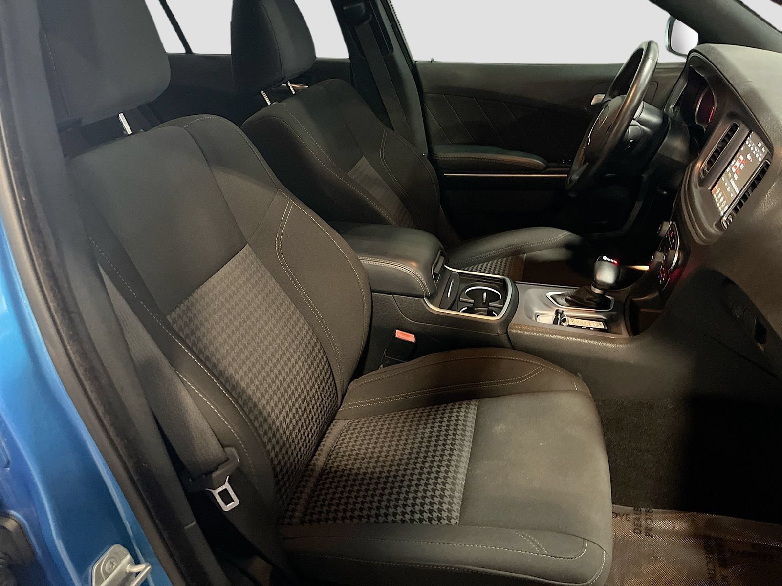 Used 2023 Dodge Charger SXT w/ Cold Weather Package RWD image 27