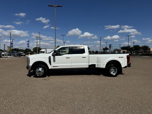 Used 2024 Ford F350 Lariat w/ Lariat Ultimate Package AWD/4WD image 2