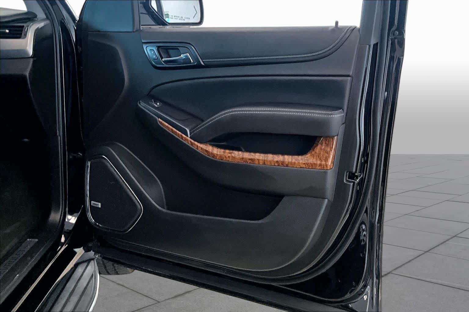 Used 2015 Chevrolet Tahoe LTZ RWD image 22