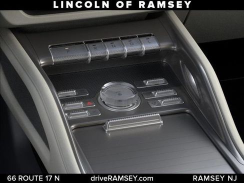 New 2026 Lincoln Nautilus Premier AWD/4WD image 16
