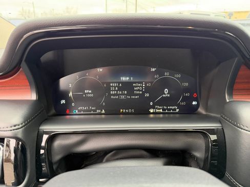 Used 2023 Lincoln Nautilus Reserve image 21