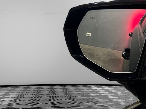 Used 2022 Cadillac Escalade Sport Platinum image 12