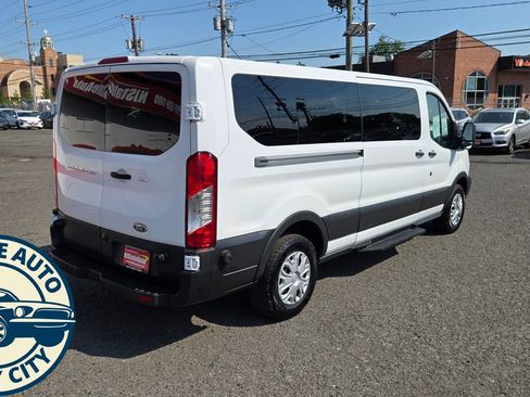 Used 2017 Ford Transit 350 XLT RWD image 7