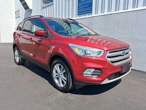 Used 2017 Ford Escape SE w/ Equipment Group 201A AWD/4WD image 7