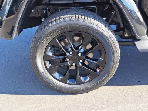 Used 2022 Jeep Gladiator Overland image 5