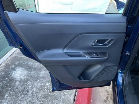 New 2026 Nissan Kicks S image 17