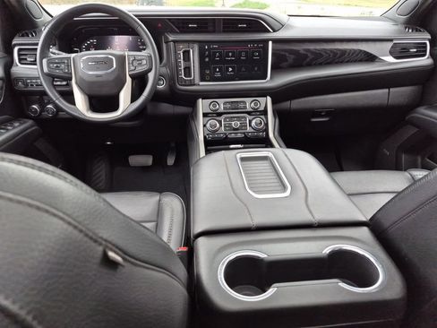 Used 2023 GMC Yukon Denali RWD image 21