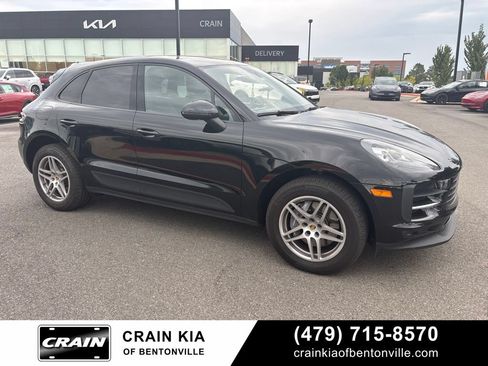 Used 2021 Porsche Macan AWD/4WD image 1