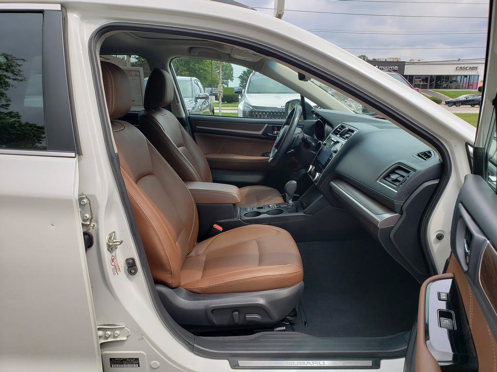 Used 2018 Subaru Outback 3.6R Touring w/ Popular Package #3 AWD/4WD image 17