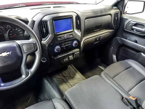 Used 2024 Chevrolet Silverado 1500 Custom w/ Turbomax Blackout Package AWD/4WD image 17