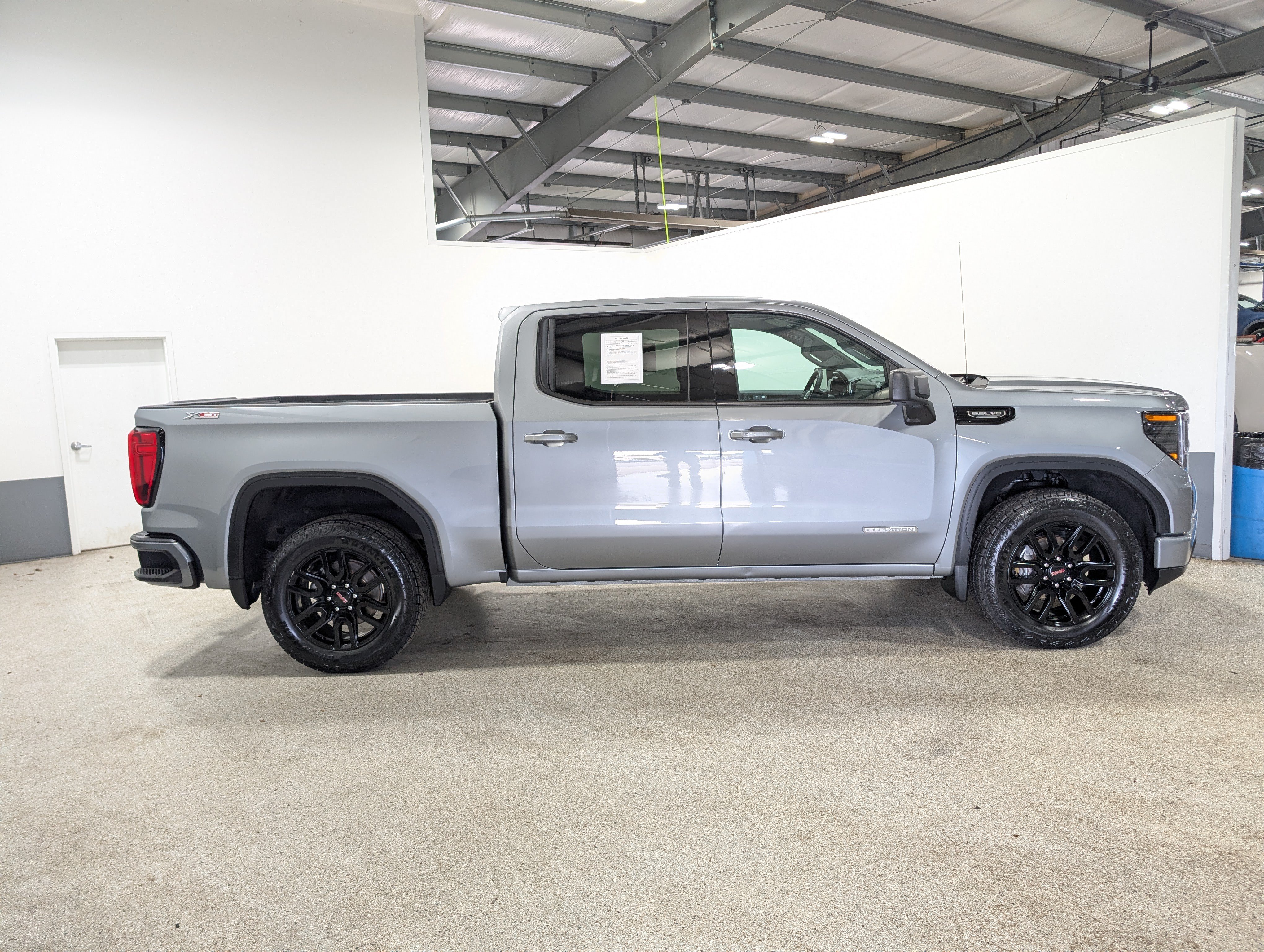 Used 2024 GMC Sierra 1500 Elevation w/ X31 Off-Road Package AWD/4WD image 2