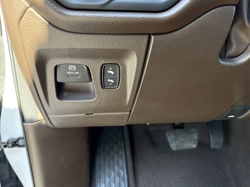 Used 2025 RAM 1500 Laramie image 17