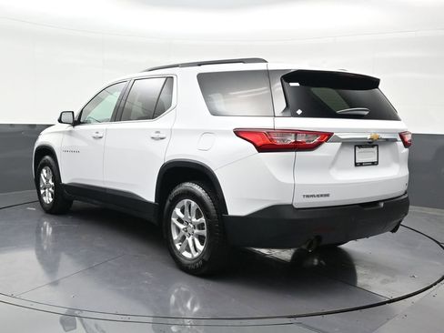 Used 2021 Chevrolet Traverse LT FWD image 3