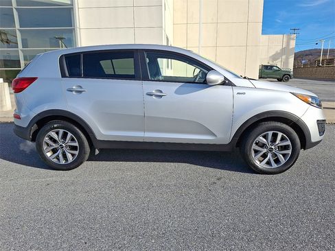 Used 2016 Kia Sportage LX image 12