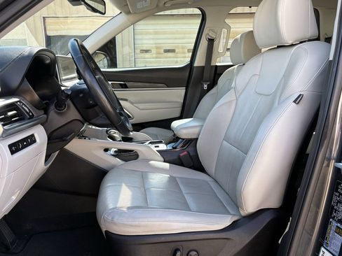 Used 2022 Kia Telluride EX w/ EX Premium Package image 12