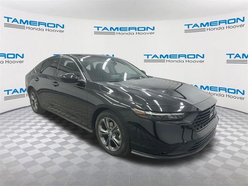 Certified 2023 Honda Accord EX image 7