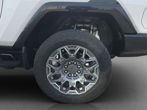 Used 2024 GMC Hummer EV 3X image 5