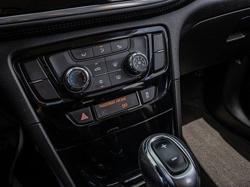 Used 2018 Buick Encore Preferred FWD image 28