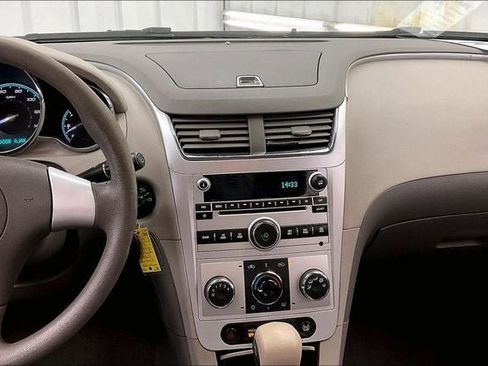 Used 2011 Chevrolet Malibu LS FWD image 6
