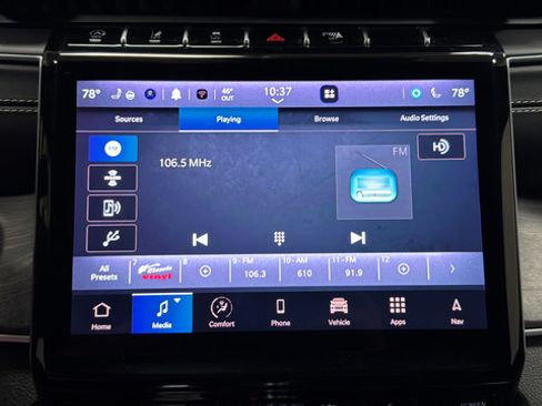 Certified 2024 Jeep Grand Cherokee Limited w/ Luxury Tech Group II AWD/4WD image 29