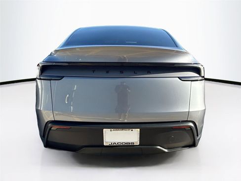 Used 2026 Tesla Model Y 2WD image 21